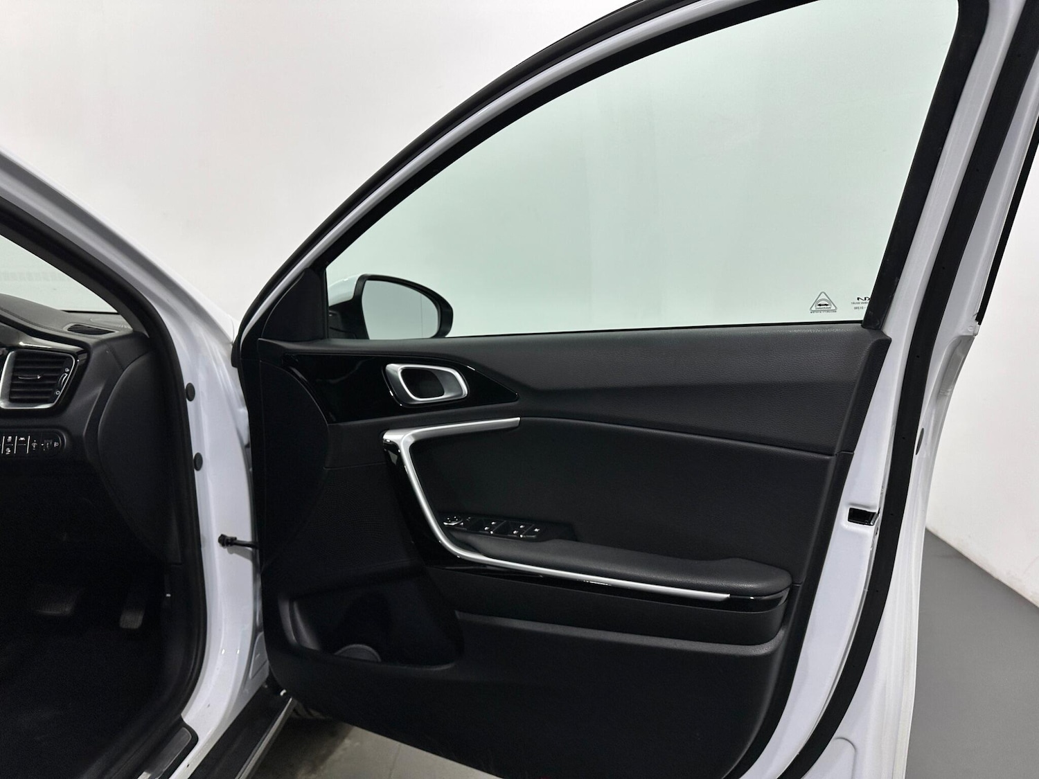 Used Kia XCeed 2021 for sale - 77637460: Photo 32