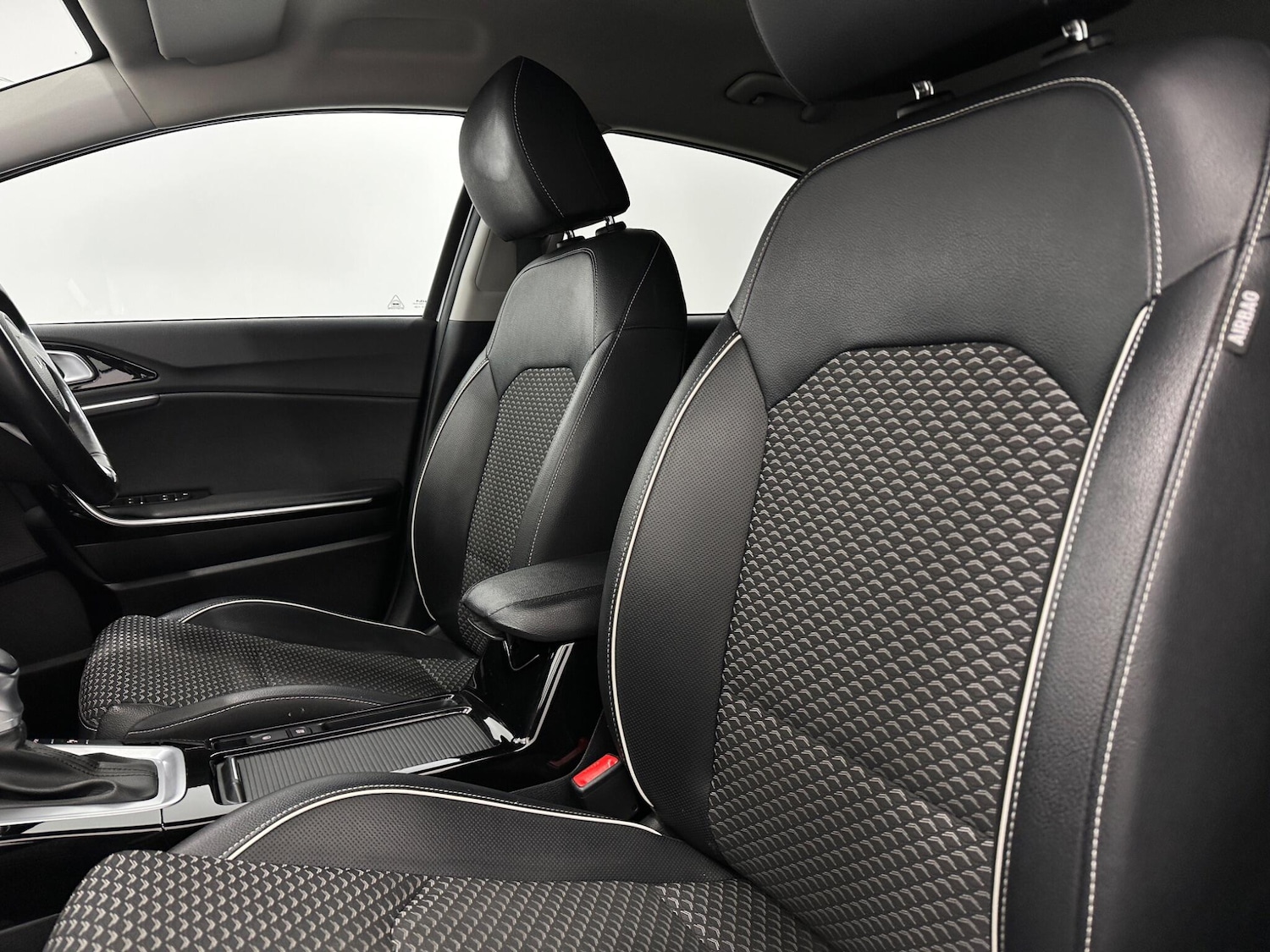 Used Kia XCeed 2021 for sale - 77637460: Photo 34