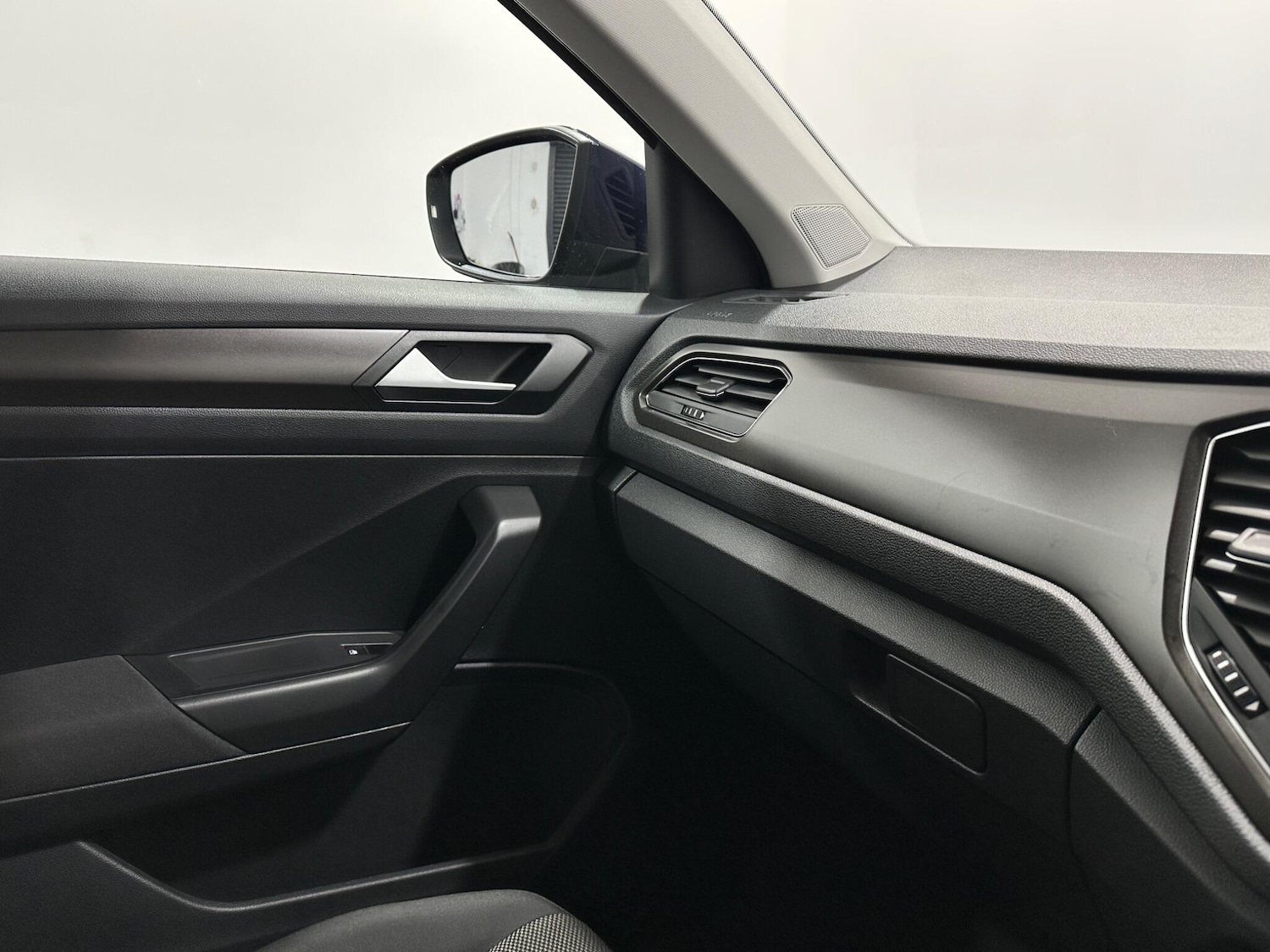 Used Volkswagen T-Roc 2020 for sale - 77710040: Photo 26