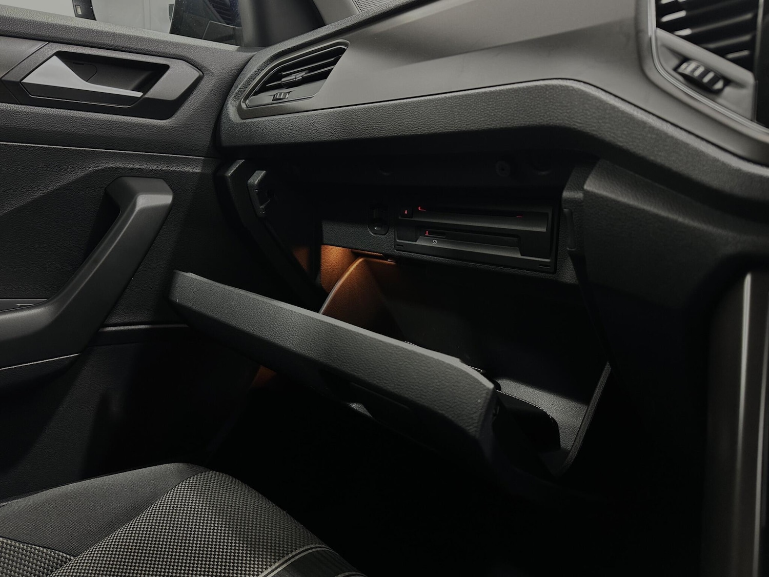 Used Volkswagen T-Roc 2020 for sale - 77710040: Photo 27