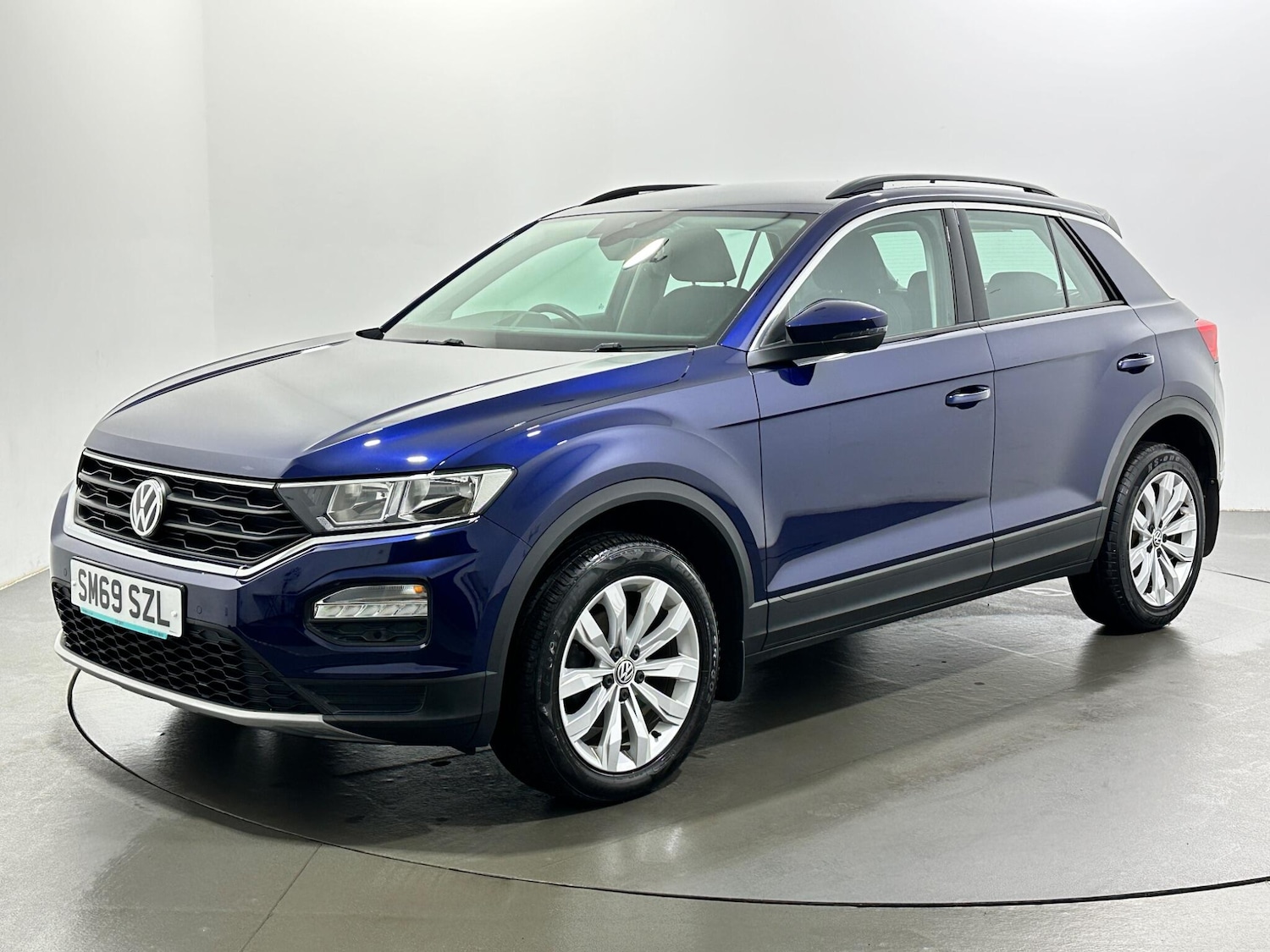 Used Volkswagen T-Roc 2020 for sale - 77710040: Photo 4