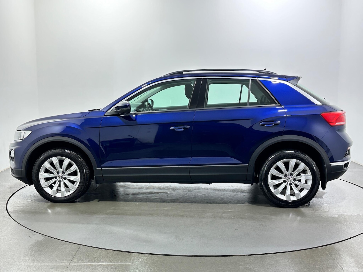 Used Volkswagen T-Roc 2020 for sale - 77710040: Photo 5