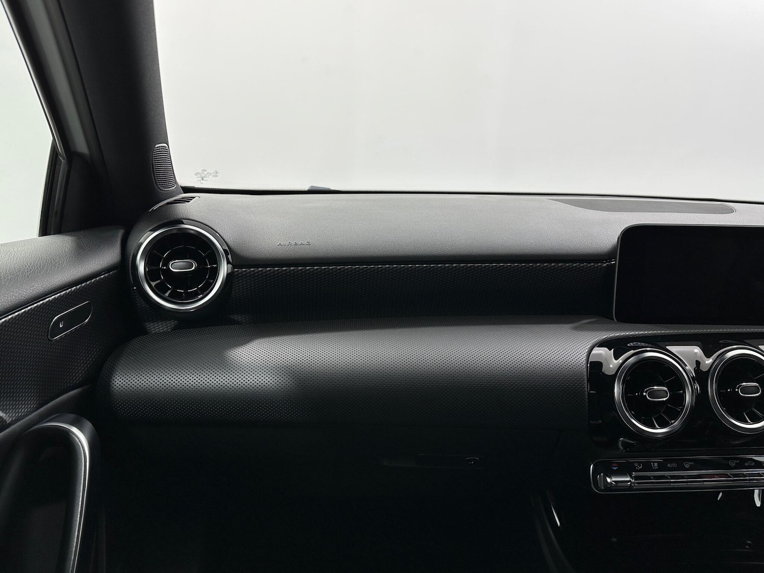 Used Mercedes-Benz A-Class 2018 for sale - 77315005: Photo 29