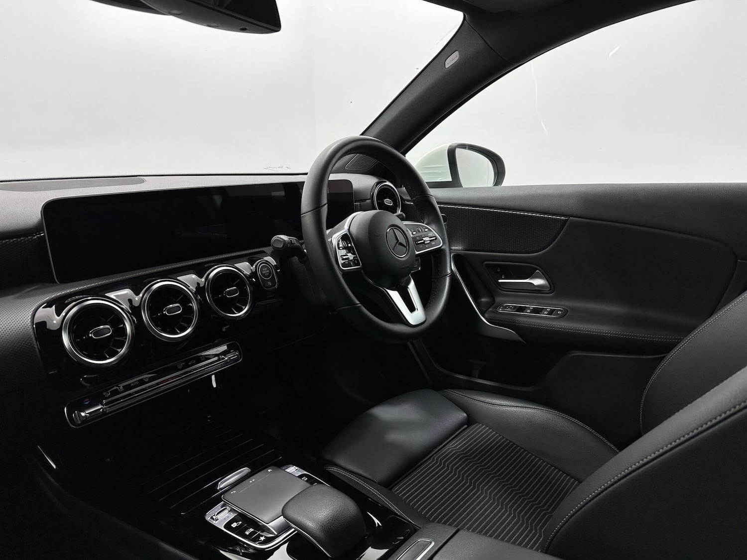 Used Mercedes-Benz A-Class 2018 for sale - 77315005: Photo 31