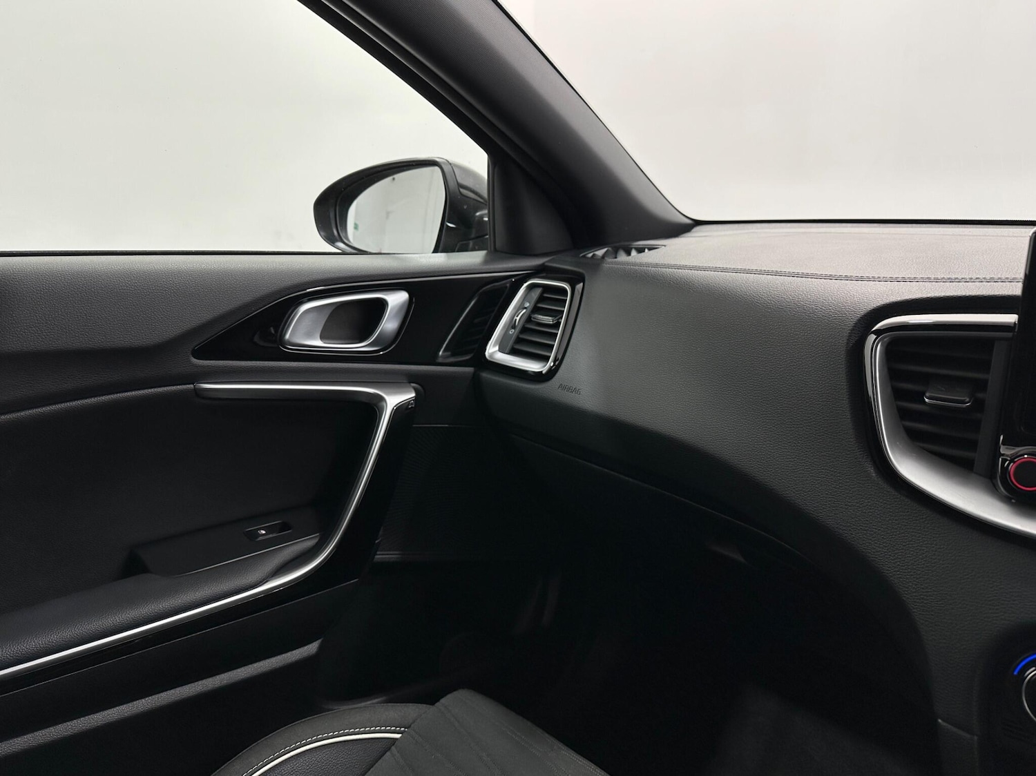 Used Kia Ceed for sale - 77957247: Photo 28