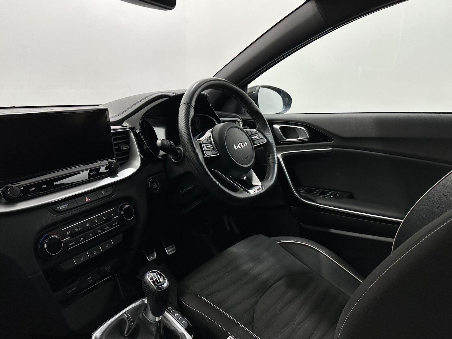 Used Kia Ceed for sale - 77957247: Photo 32