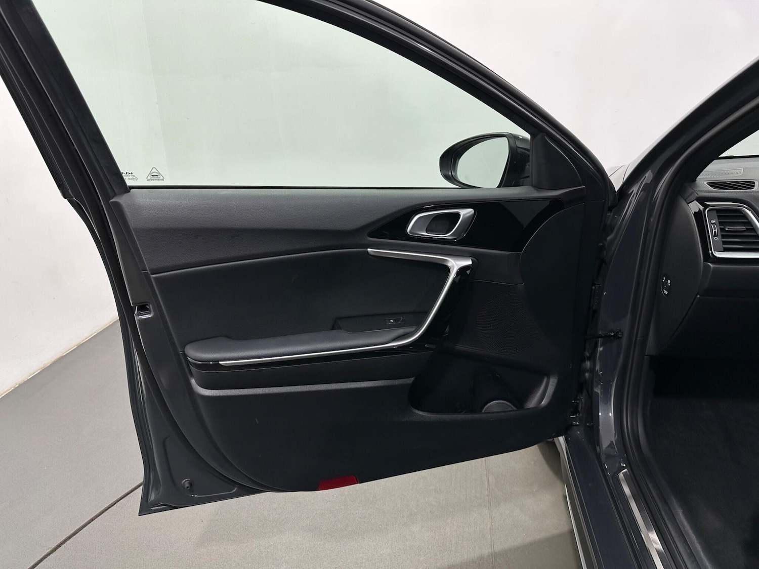 Used Kia Ceed for sale - 77957247: Photo 38