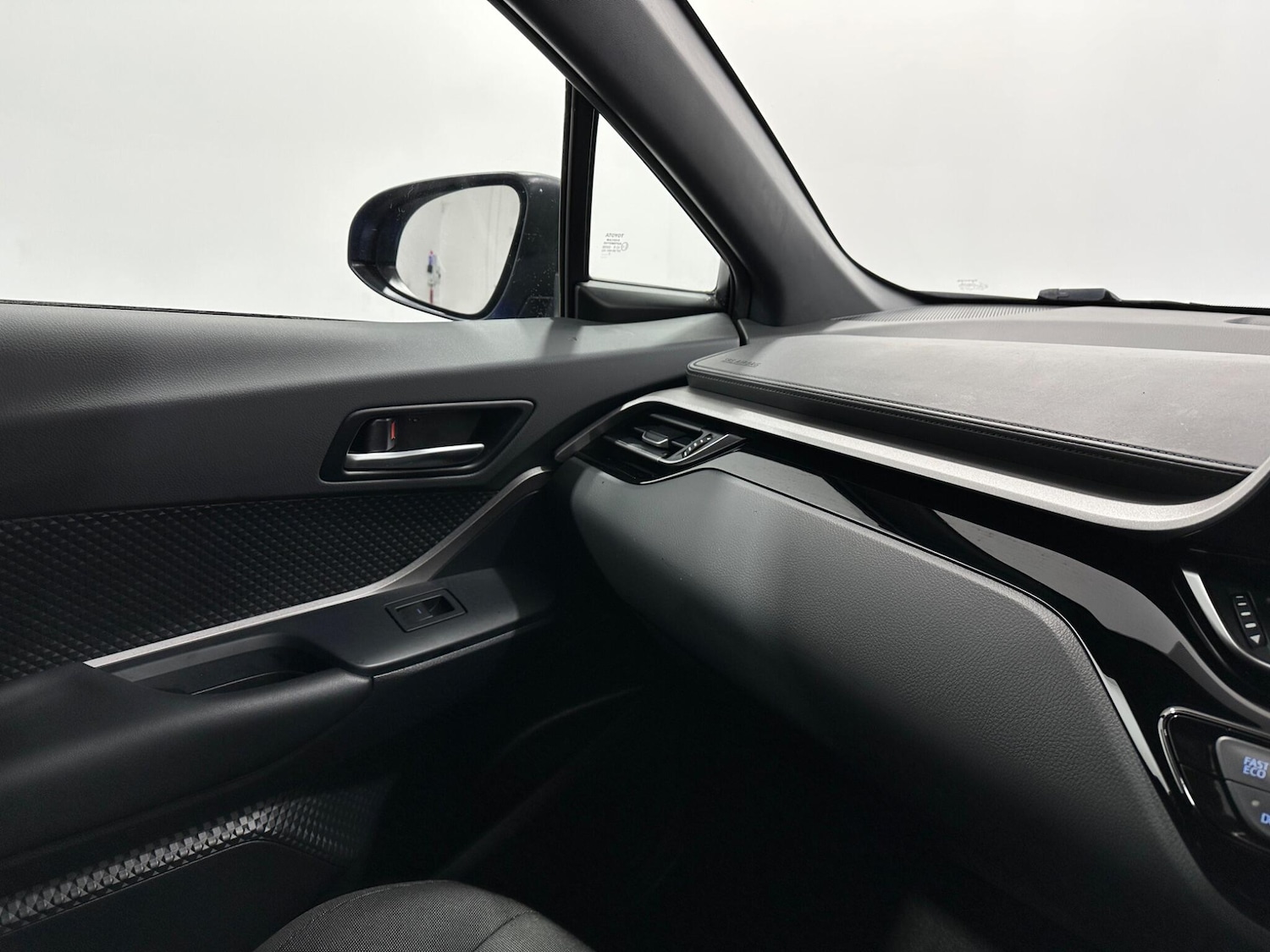 Used Toyota C-HR 2020 for sale - 77611808: Photo 22