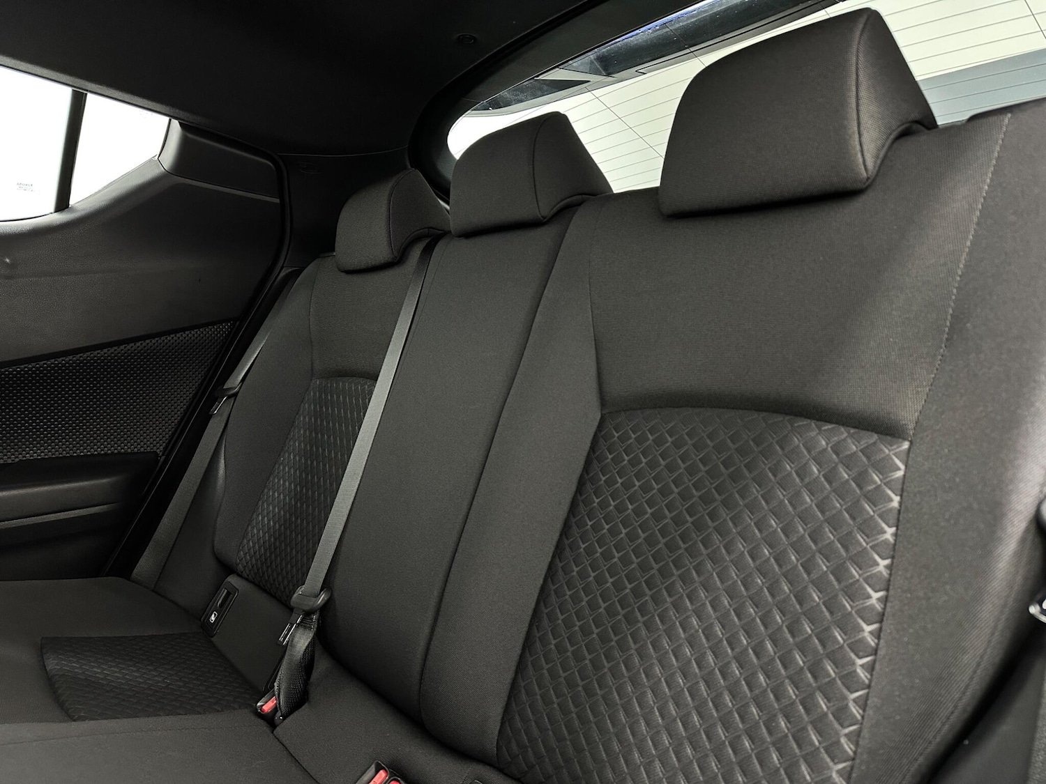 Used Toyota C-HR 2020 for sale - 77611808: Photo 34