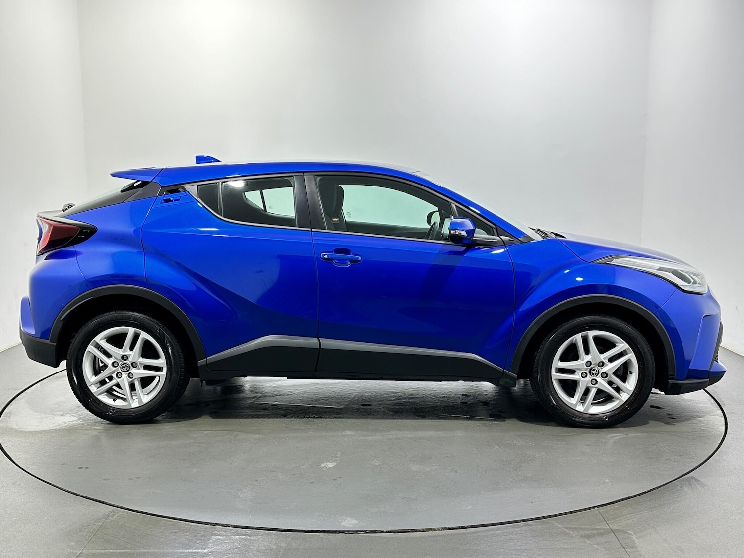 Used Toyota C-HR 2020 for sale - 77611808: Photo 9