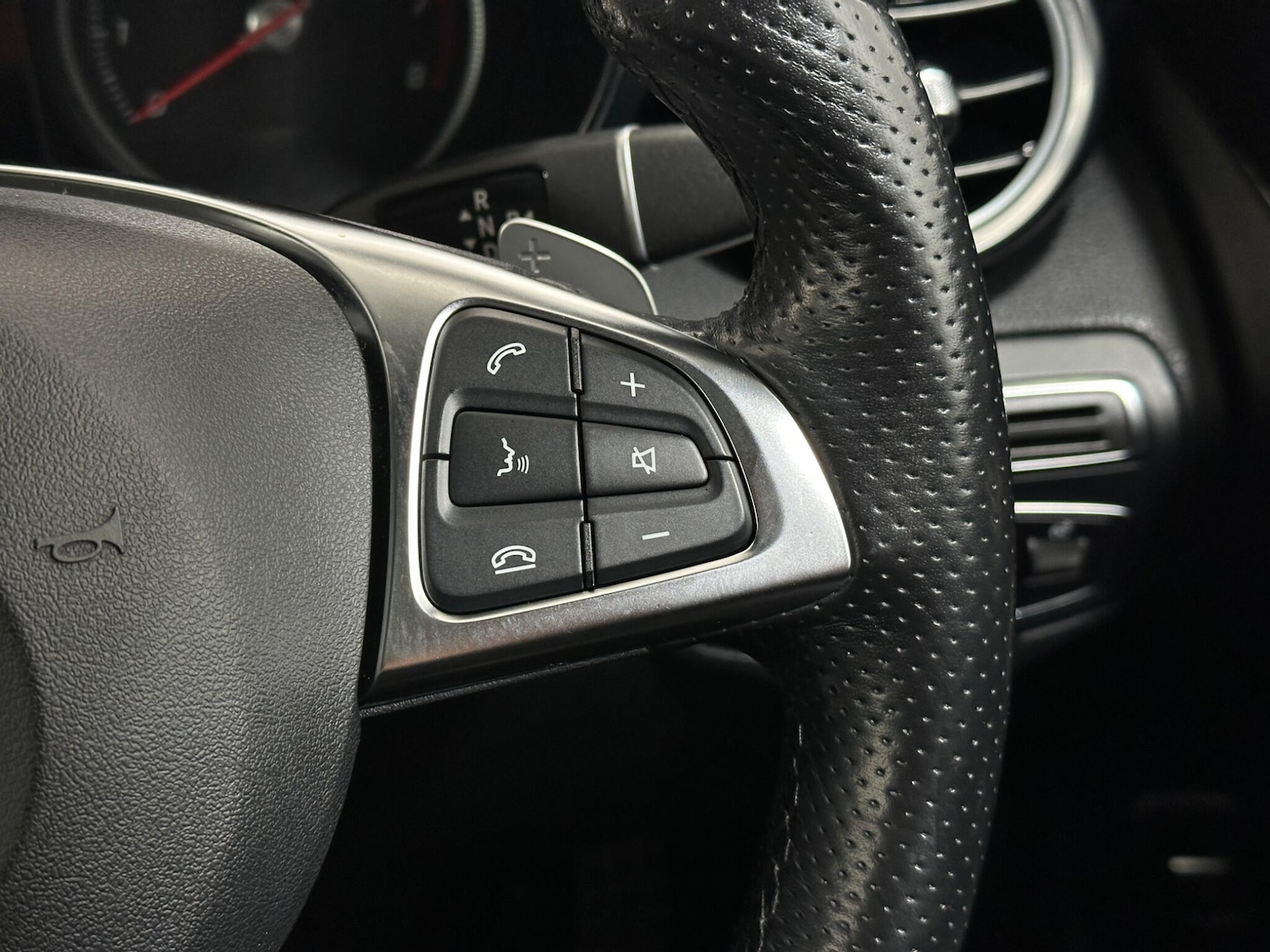 Used Mercedes-Benz GLC 2018 for sale - 76878655: Photo 15