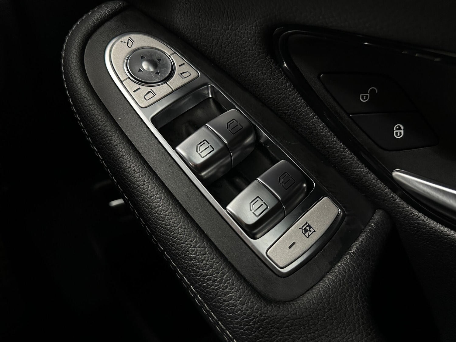 Used Mercedes-Benz GLC 2018 for sale - 76878655: Photo 18