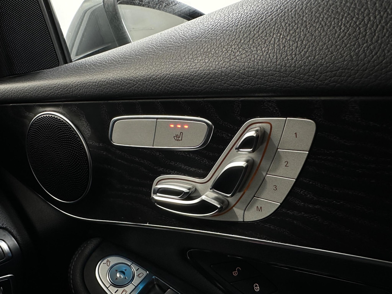 Used Mercedes-Benz GLC 2018 for sale - 76878655: Photo 19