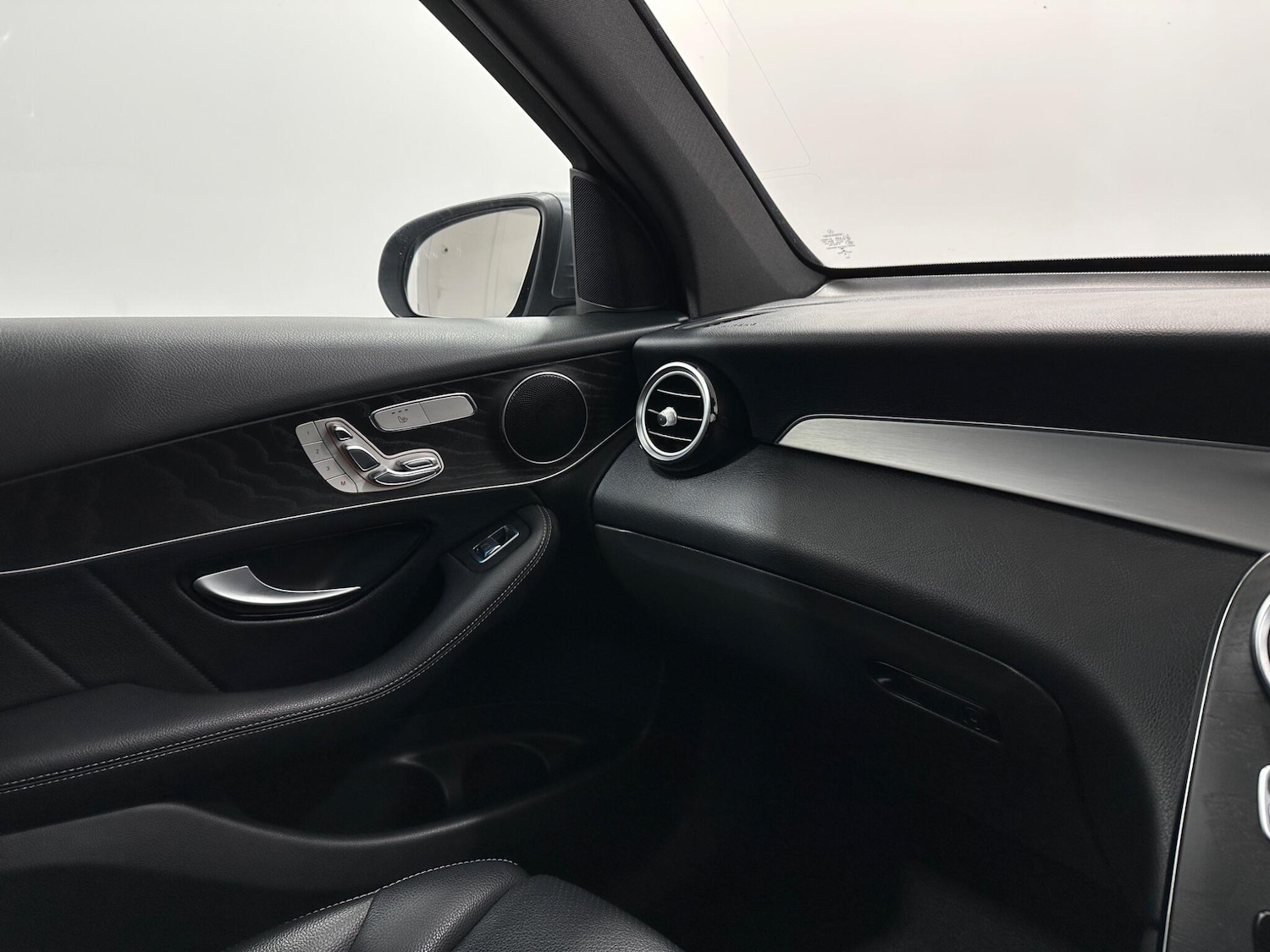 Used Mercedes-Benz GLC 2018 for sale - 76878655: Photo 27