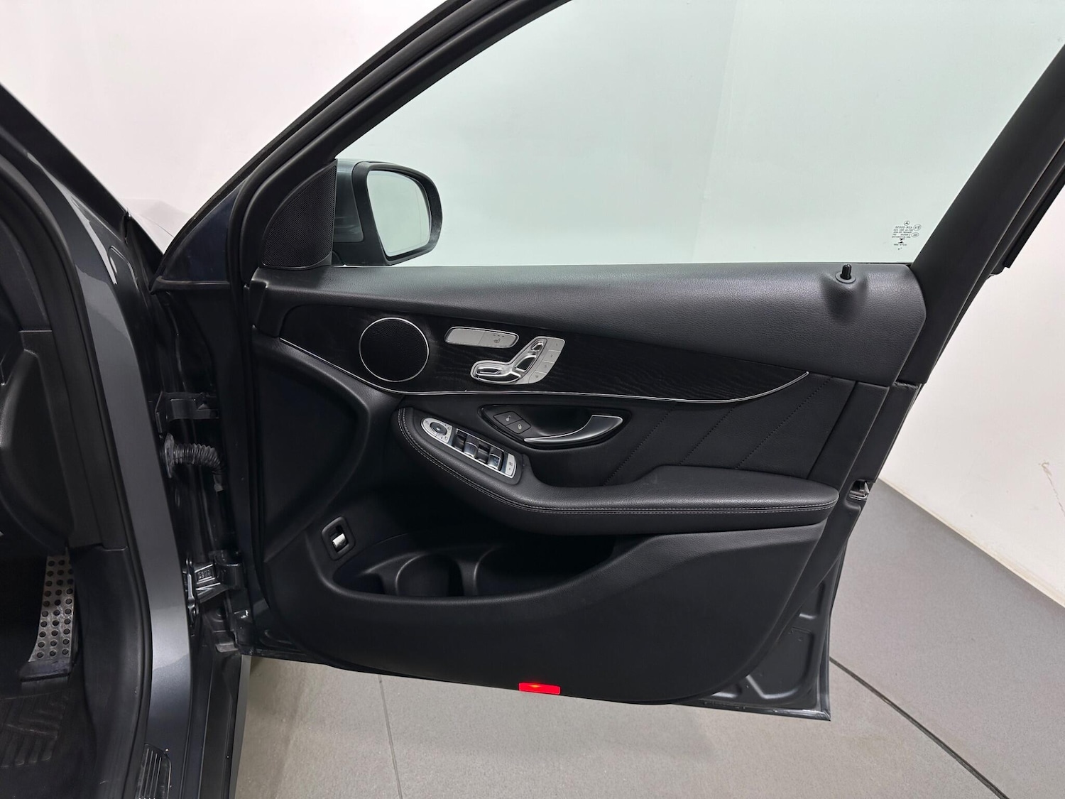 Used Mercedes-Benz GLC 2018 for sale - 76878655: Photo 33