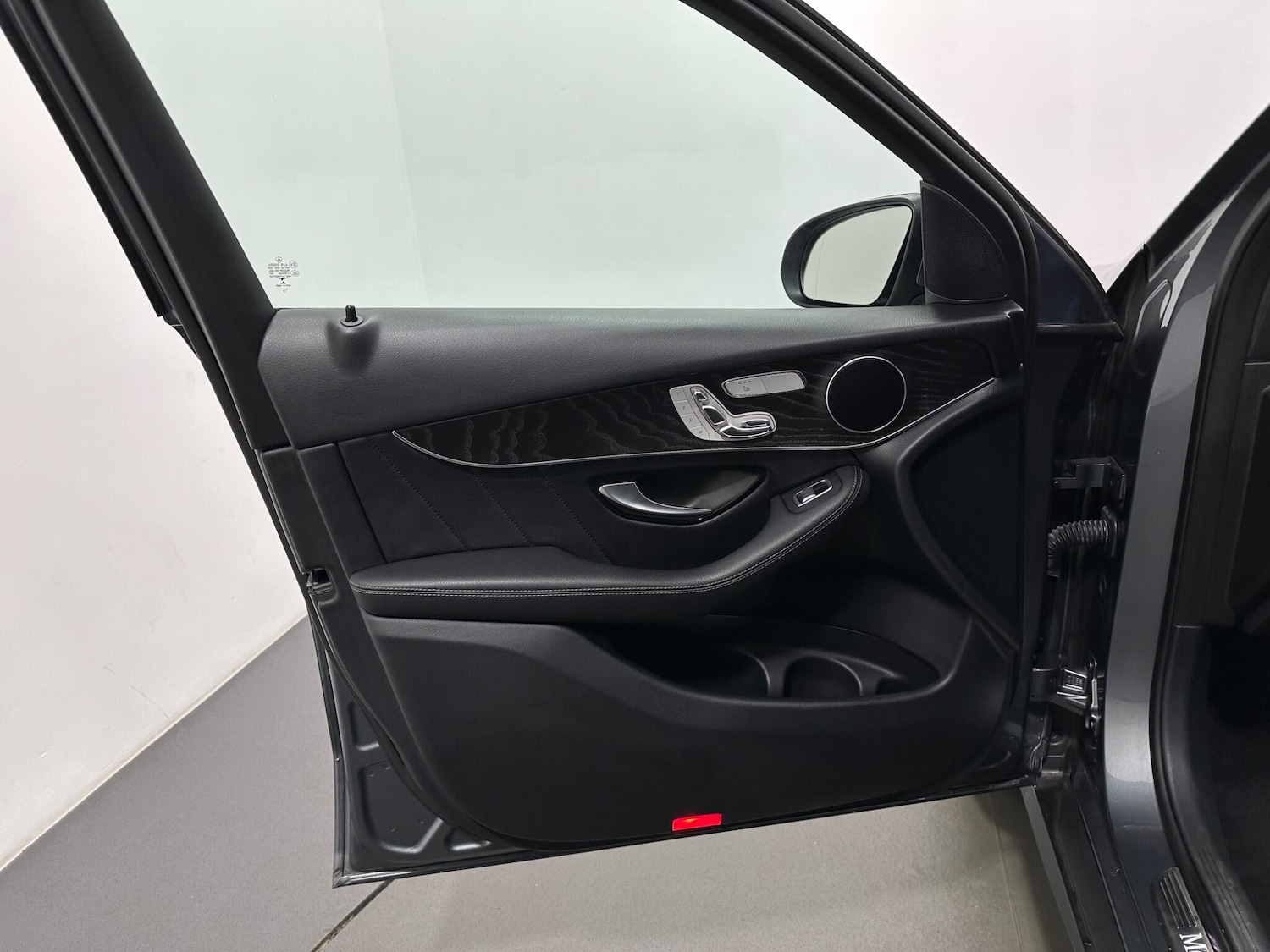 Used Mercedes-Benz GLC 2018 for sale - 76878655: Photo 36