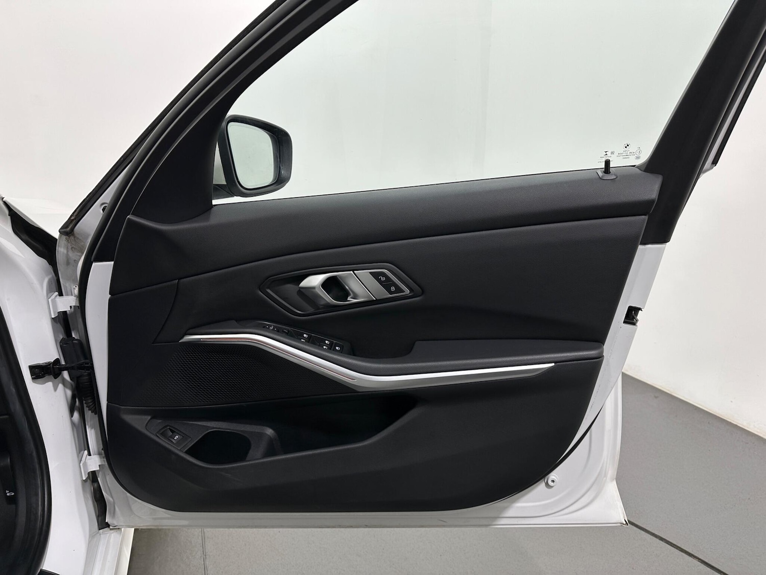 Used BMW 3 Series 2022 for sale - 76878910: Photo 32