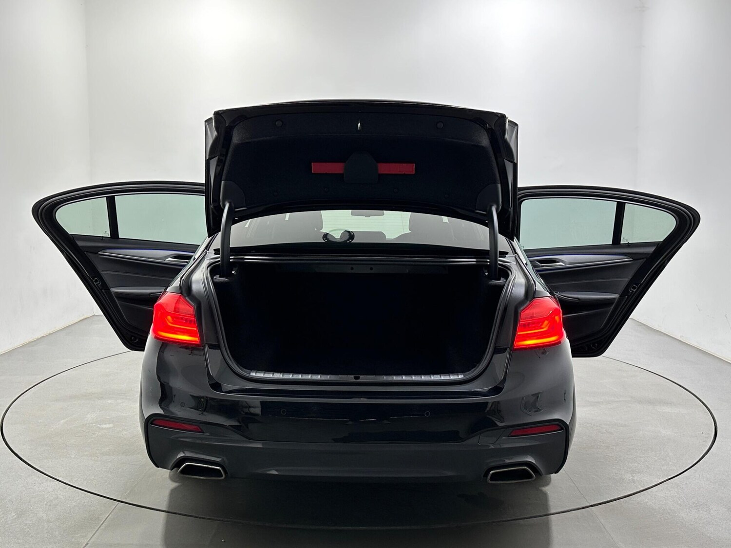 Used BMW 5 Series 2020 for sale - 78171189: Photo 46