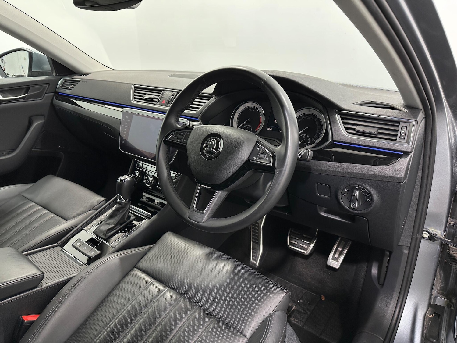 Used Skoda Superb 2019 for sale - 77132070: Photo 10