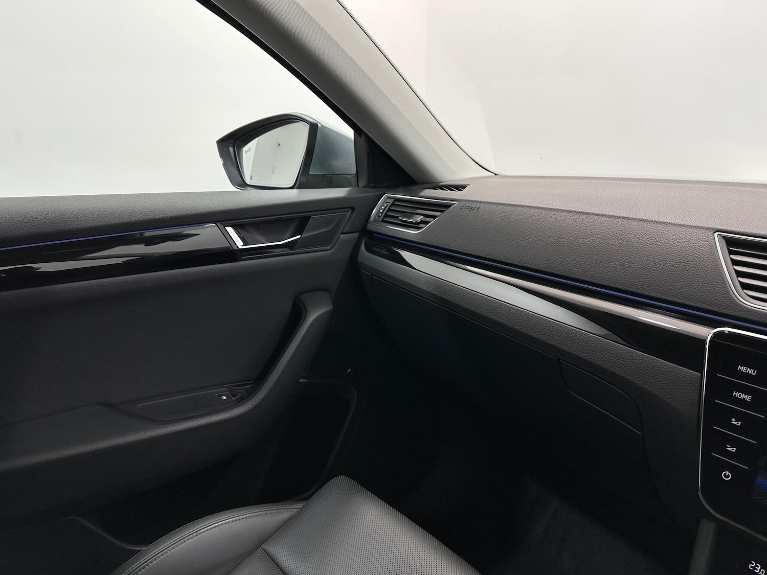 Used Skoda Superb 2019 for sale - 77132070: Photo 26