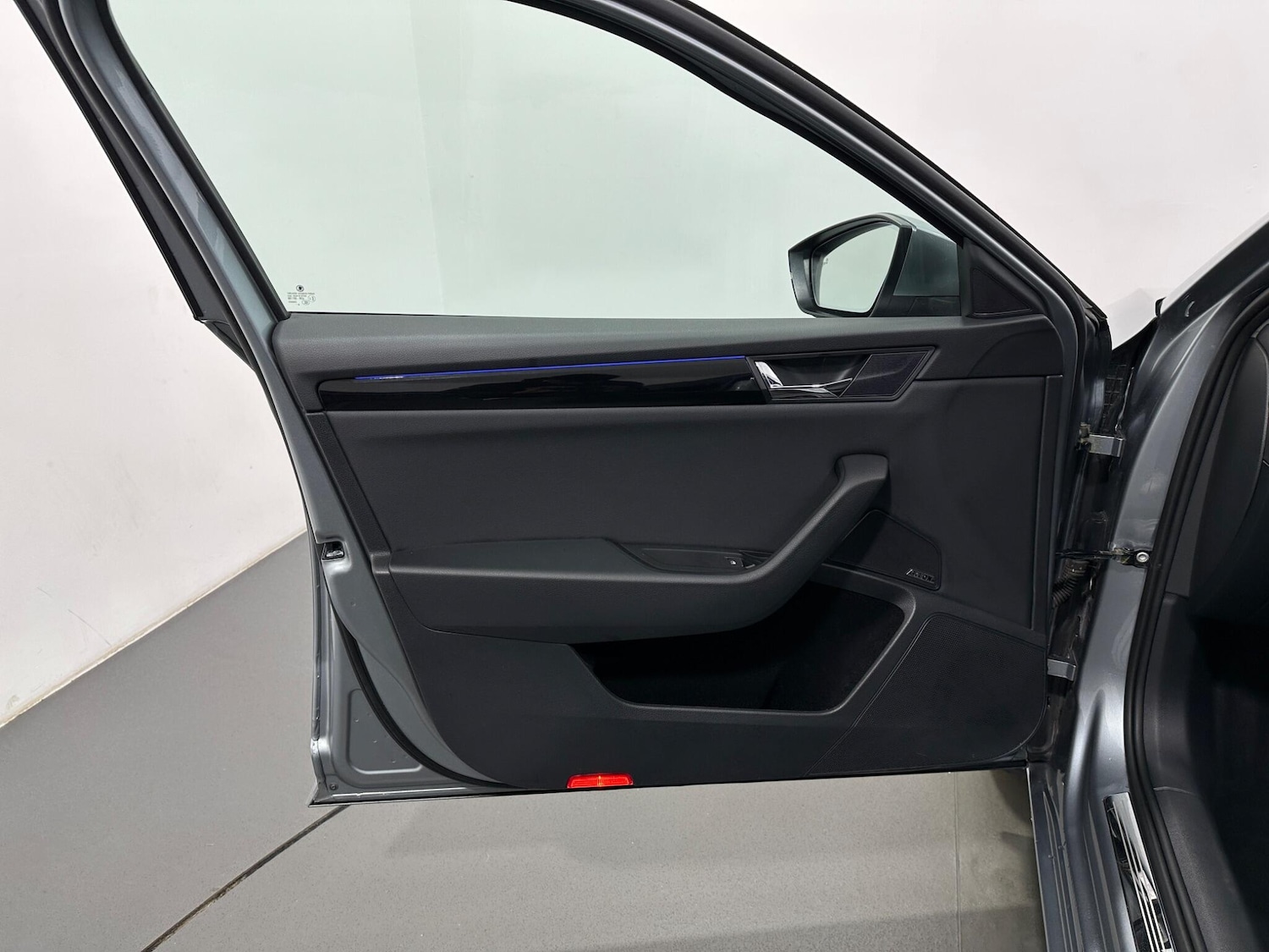 Used Skoda Superb 2019 for sale - 77132070: Photo 36