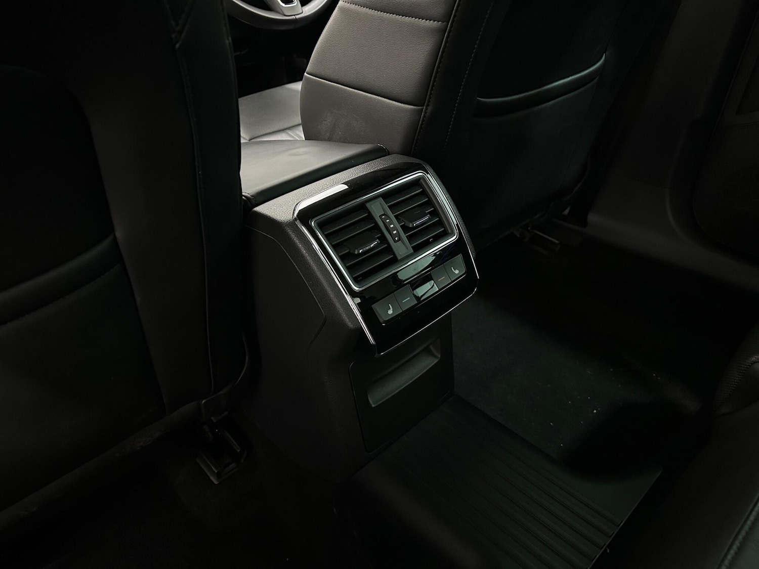 Used Skoda Superb 2019 for sale - 77132070: Photo 38