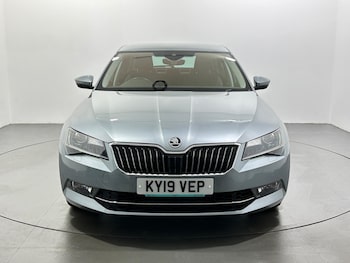 Used Skoda Superb 2019 for sale - 77132070: Photo
