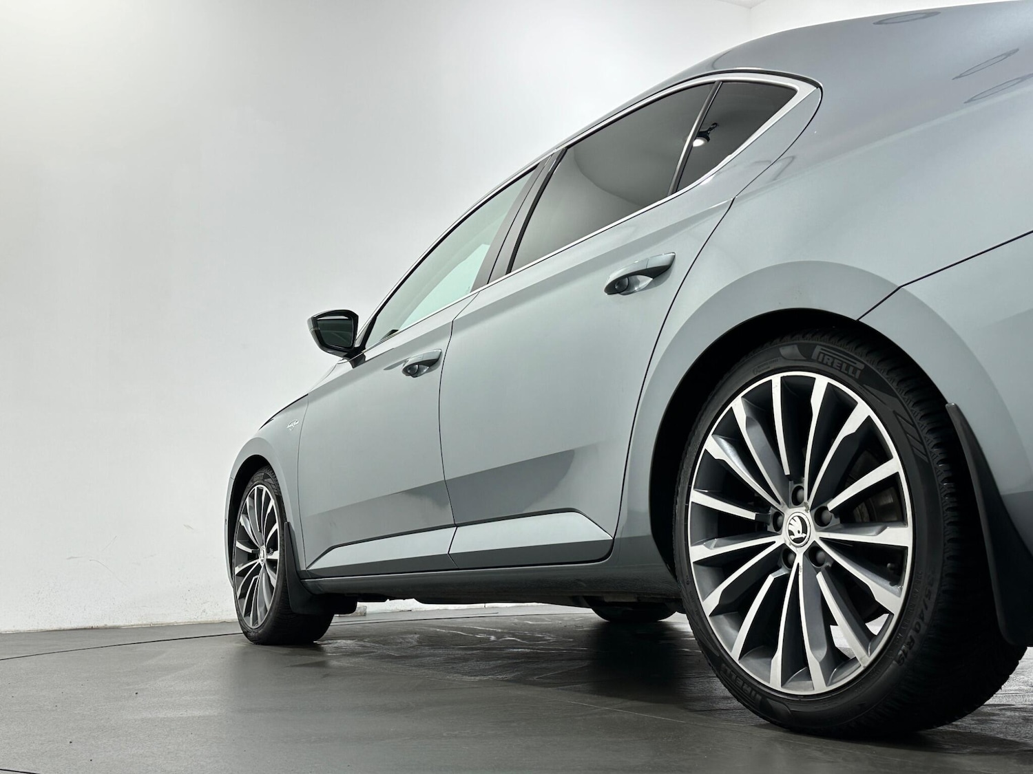 Used Skoda Superb 2019 for sale - 77132070: Photo 49