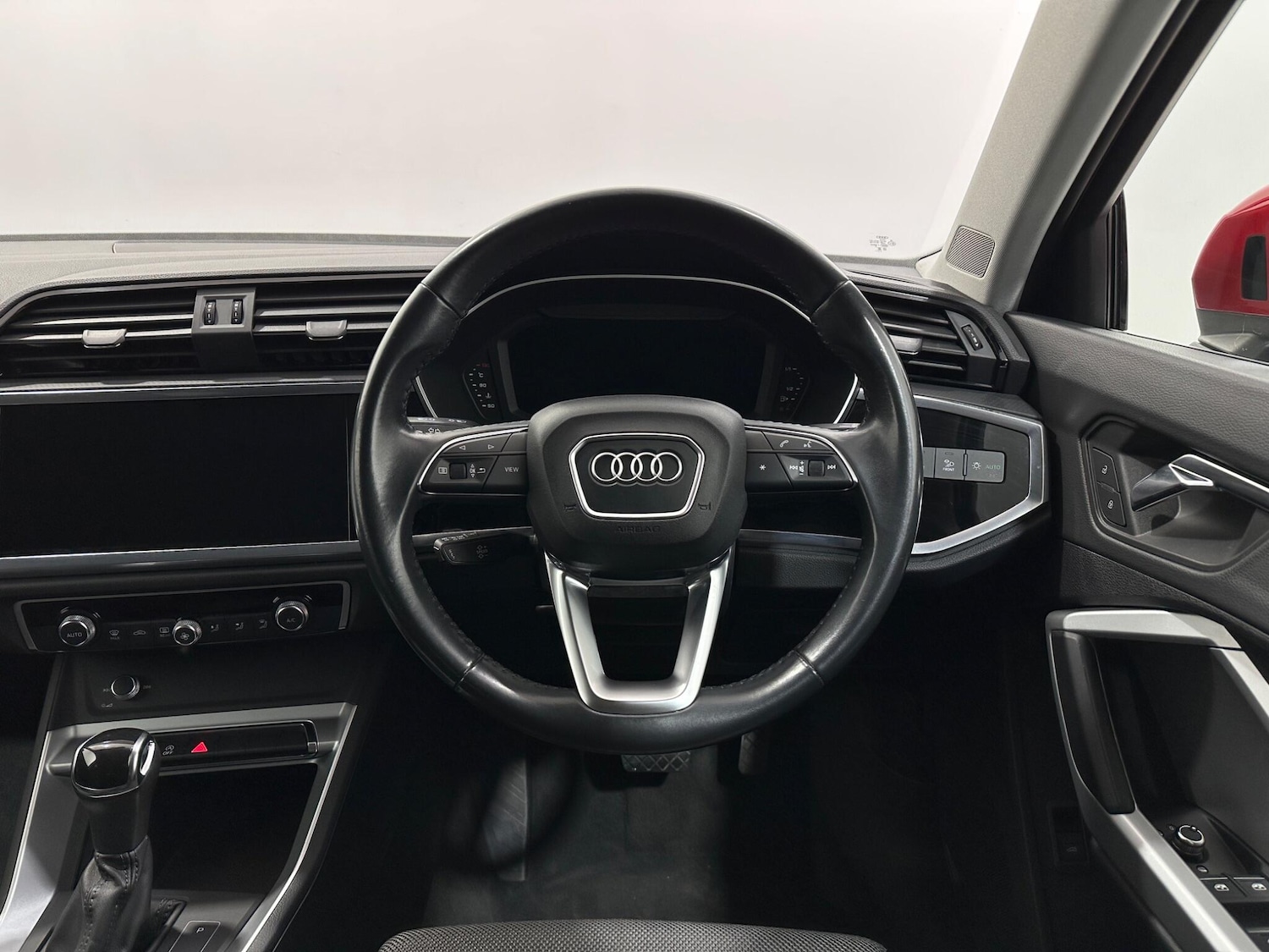 Used Audi Q3 2019 for sale - 77131547: Photo 12