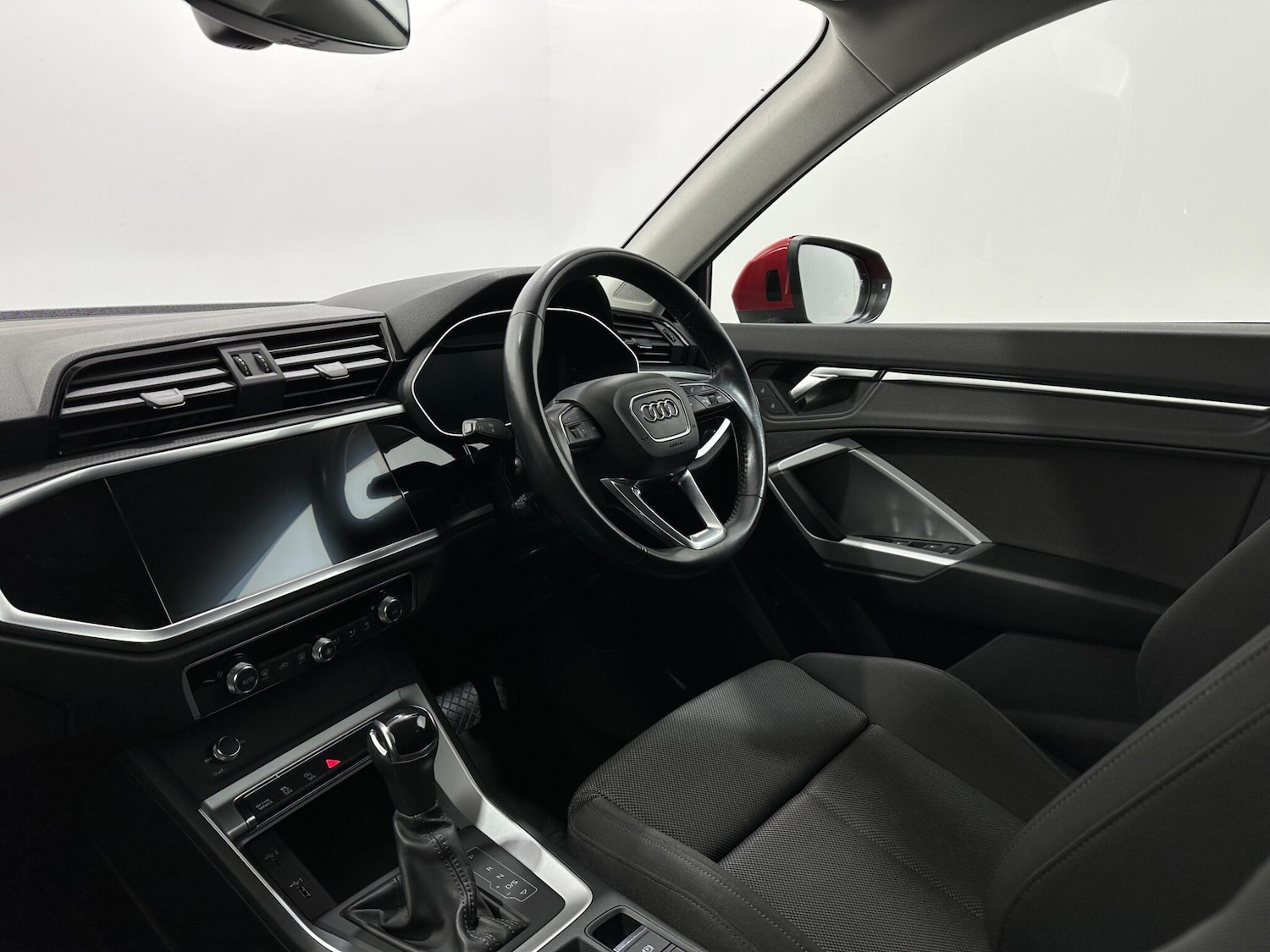 Used Audi Q3 2019 for sale - 77131547: Photo 28