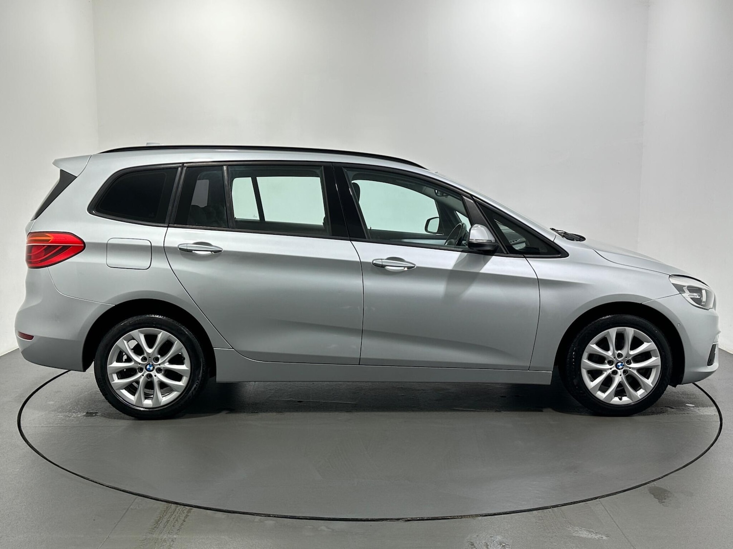 Used BMW 2 Series 2017 for sale - 76878461: Photo 9