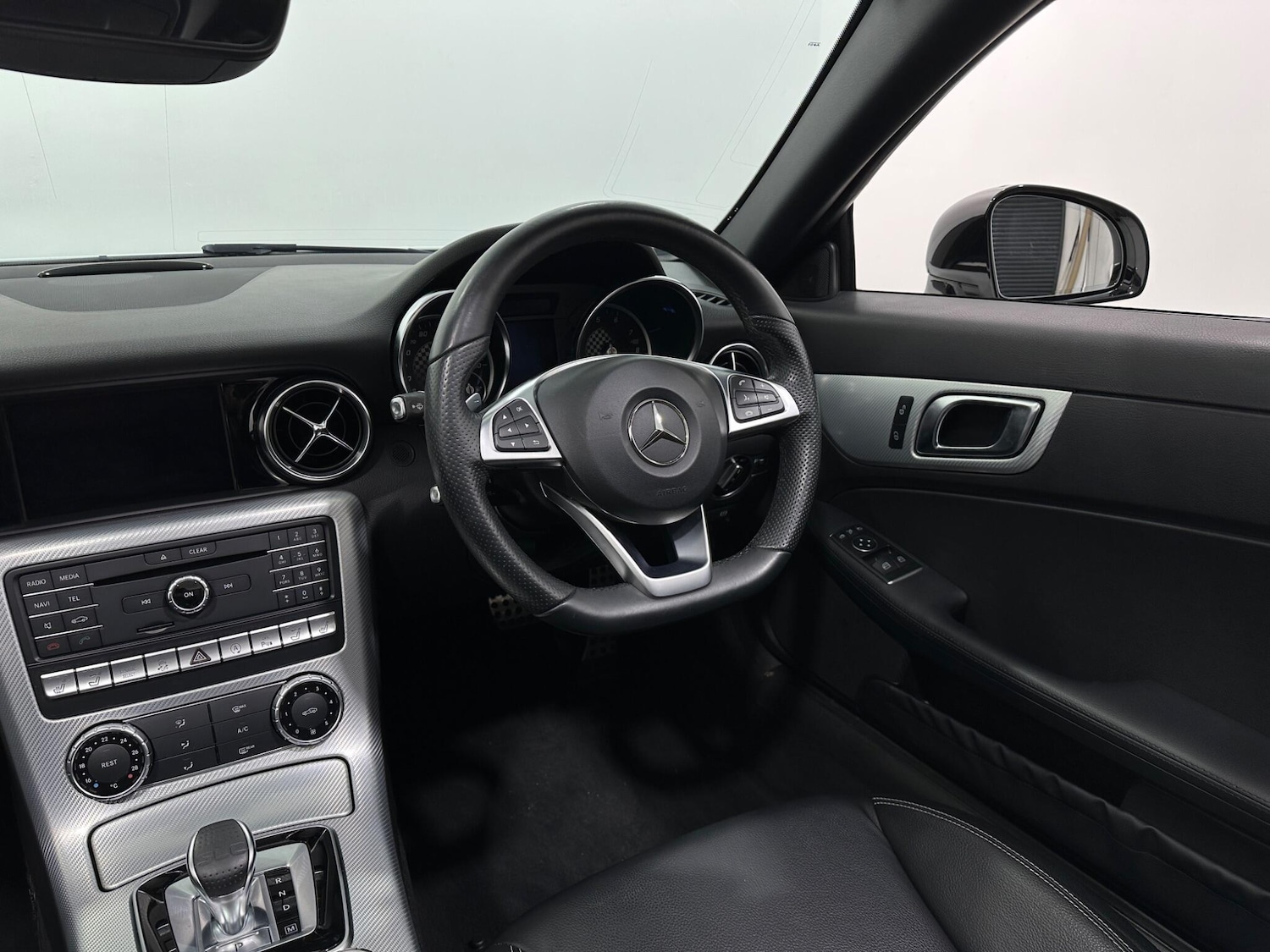 Used Mercedes-Benz SLC 2017 for sale - 77306111: Photo 11