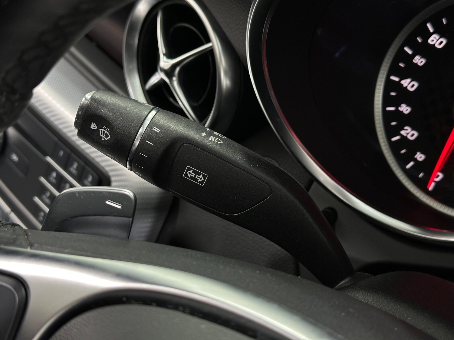 Used Mercedes-Benz SLC 2017 for sale - 77306111: Photo 14