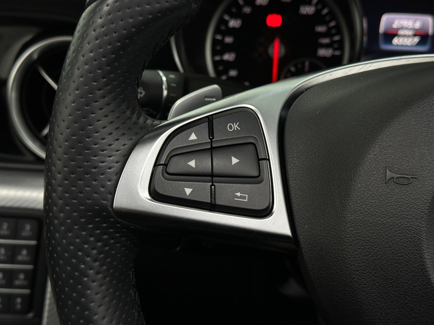 Used Mercedes-Benz SLC 2017 for sale - 77306111: Photo 15