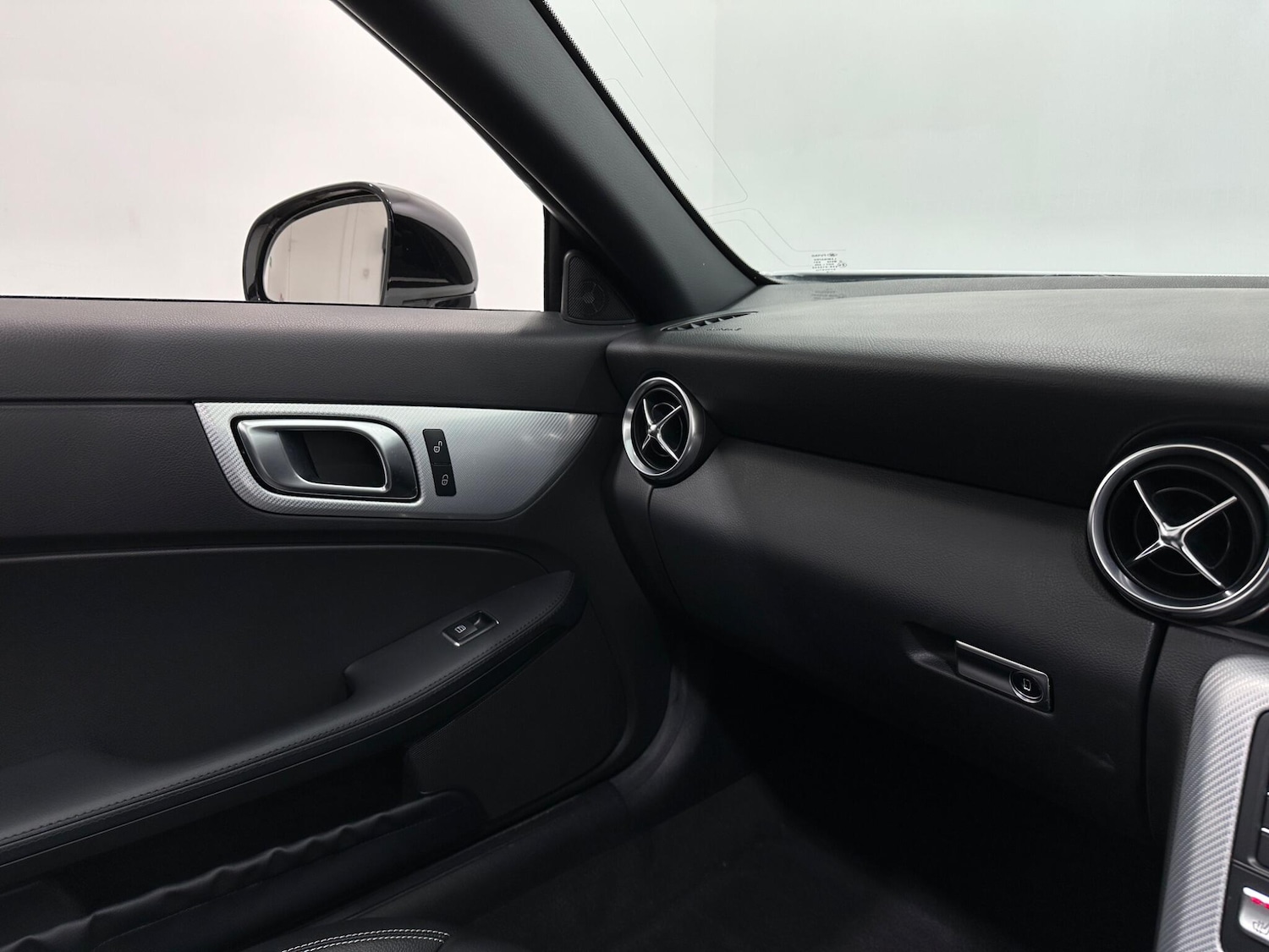 Used Mercedes-Benz SLC 2017 for sale - 77306111: Photo 26