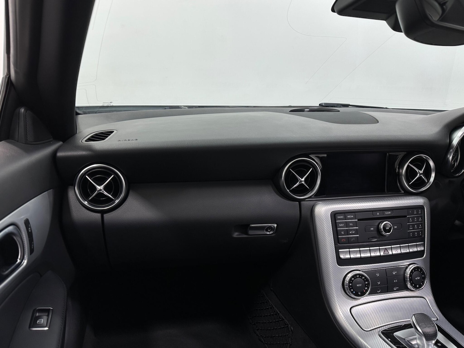 Used Mercedes-Benz SLC 2017 for sale - 77306111: Photo 28