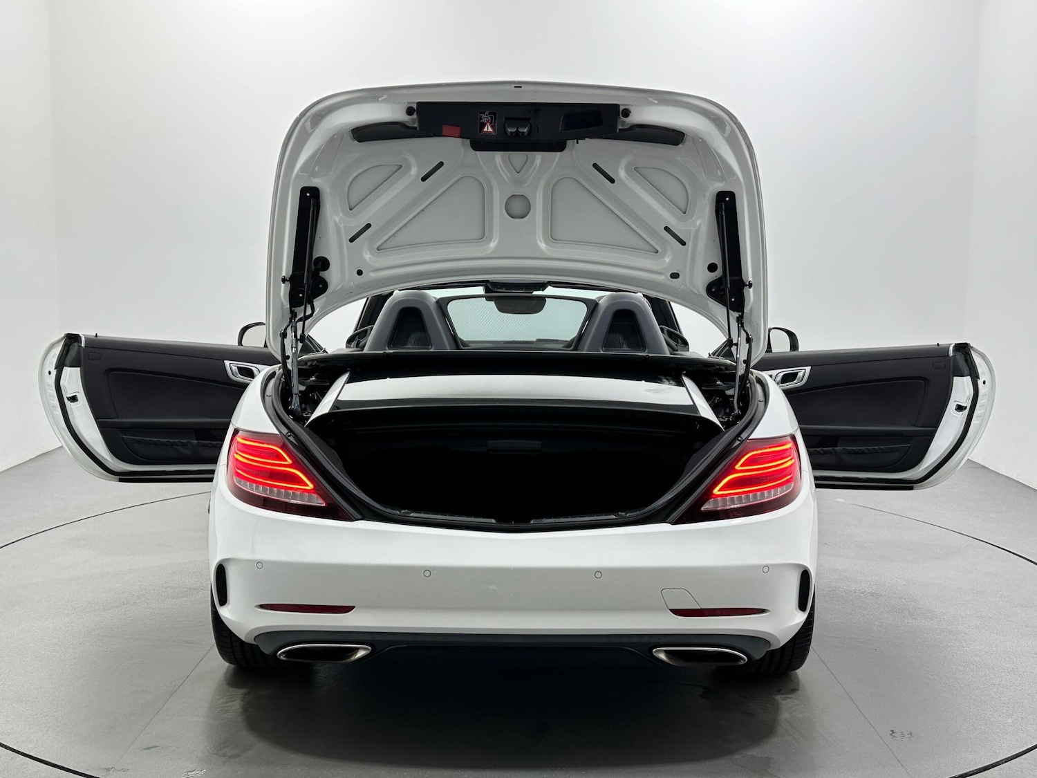 Used Mercedes-Benz SLC 2017 for sale - 77306111: Photo 37