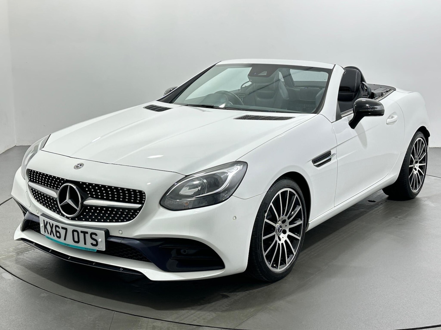 Used Mercedes-Benz SLC 2017 for sale - 77306111: Photo 4