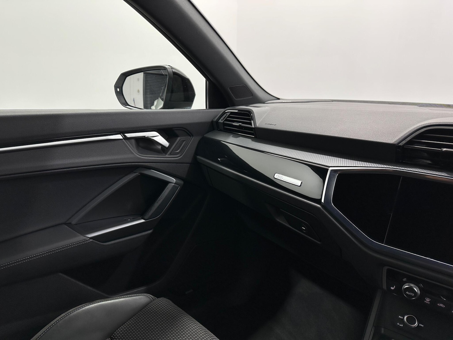 Used Audi Q3 2021 for sale - 76878960: Photo 27