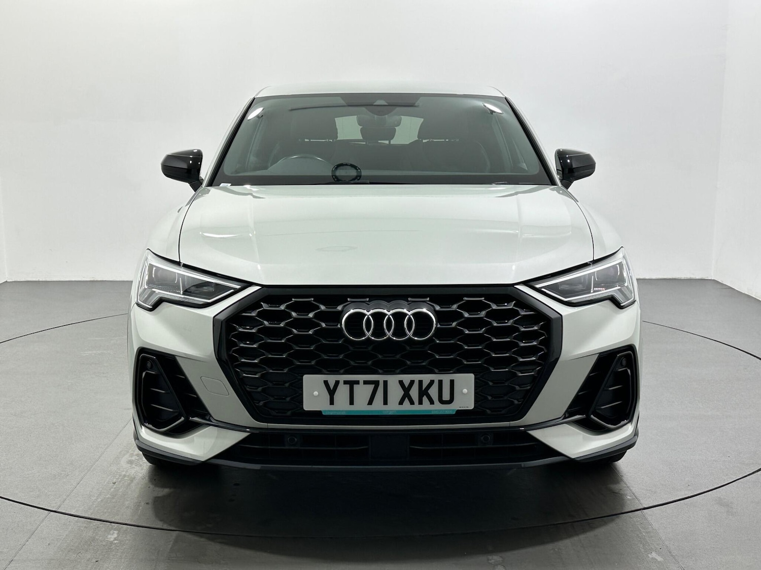 Used Audi Q3 2021 for sale - 76878960: Photo 3