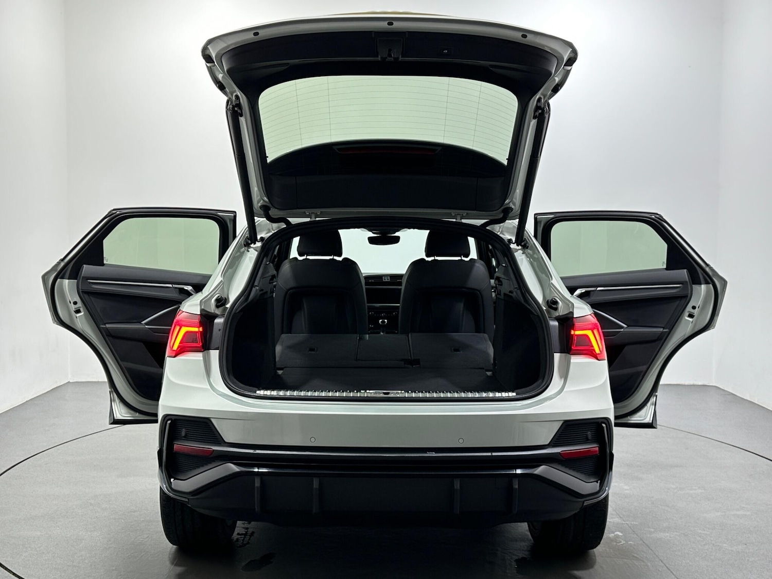 Used Audi Q3 2021 for sale - 76878960: Photo 43