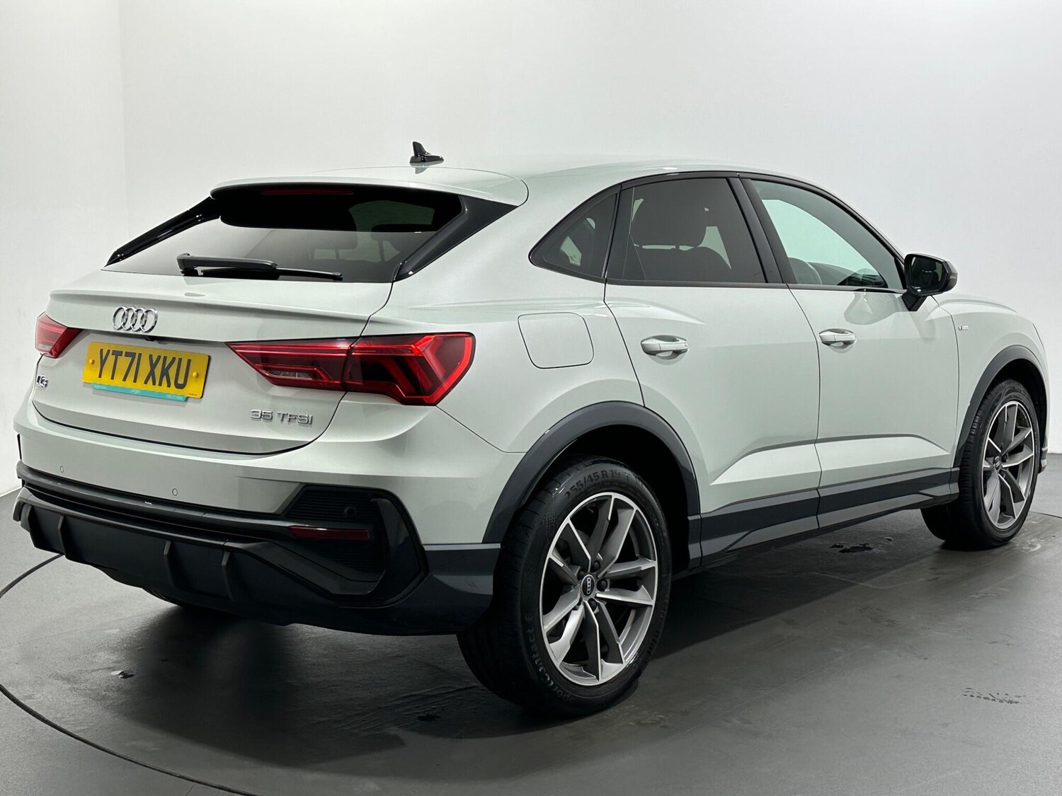 Used Audi Q3 2021 for sale - 76878960: Photo 8