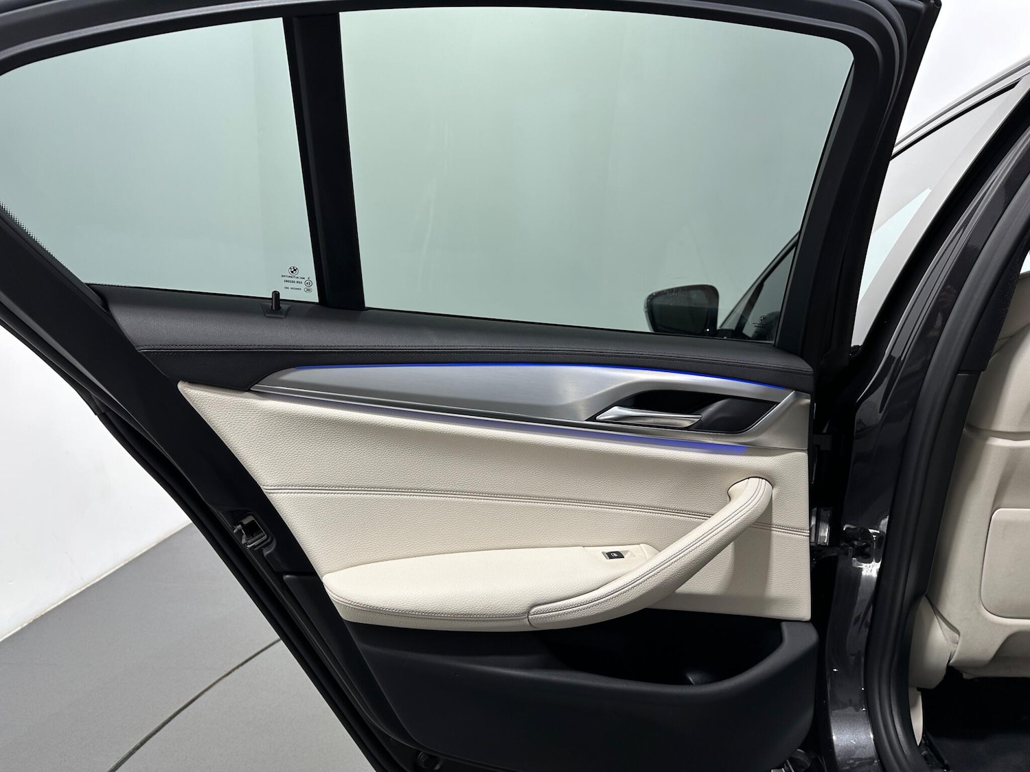 Used BMW 5 Series 2018 for sale - 77091803: Photo 41