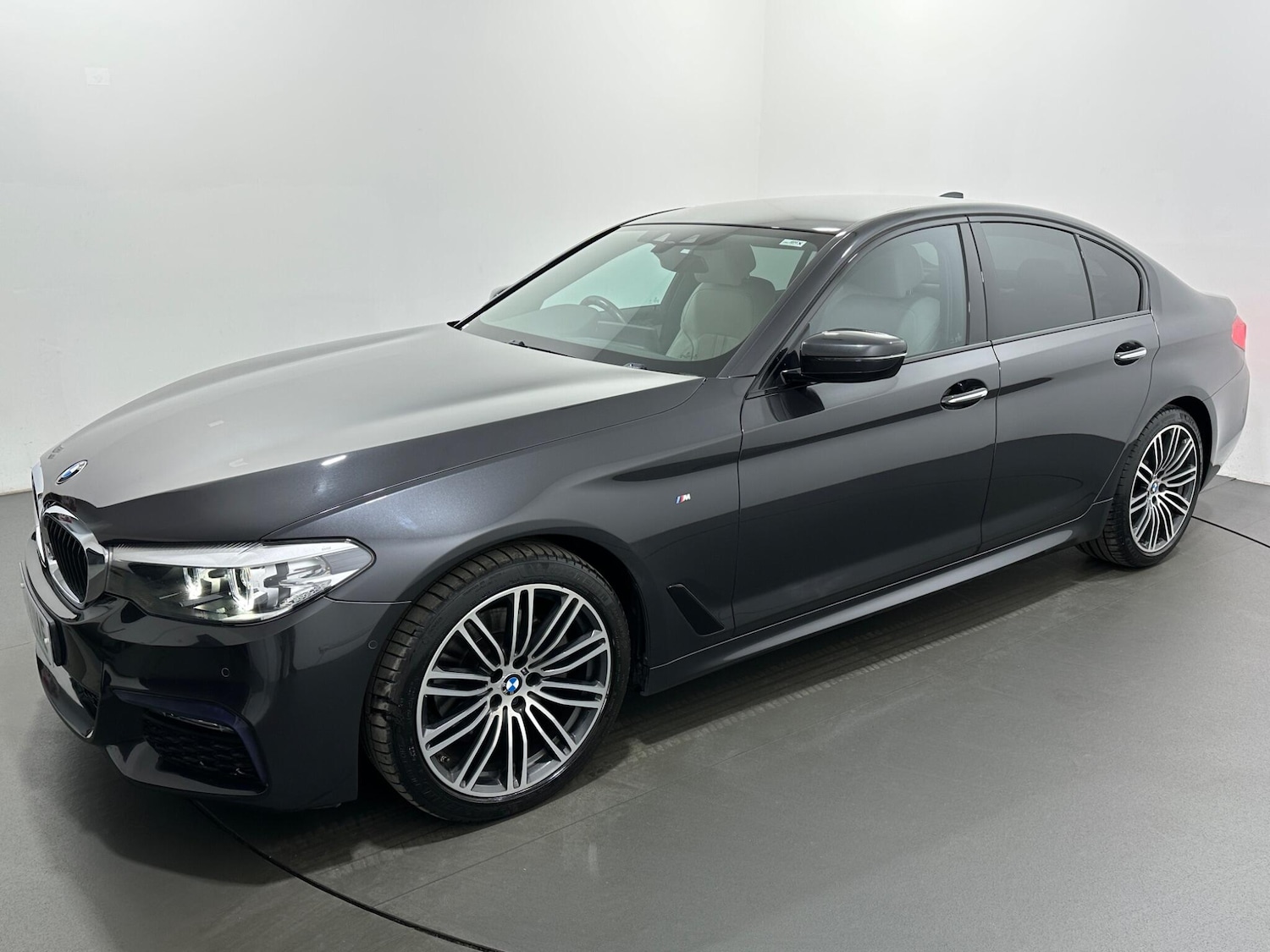 Used BMW 5 Series 2018 for sale - 77091803: Photo 52