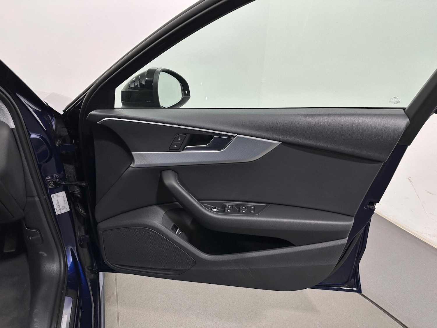 Used Audi A4 Avant for sale - 78127813: Photo 32