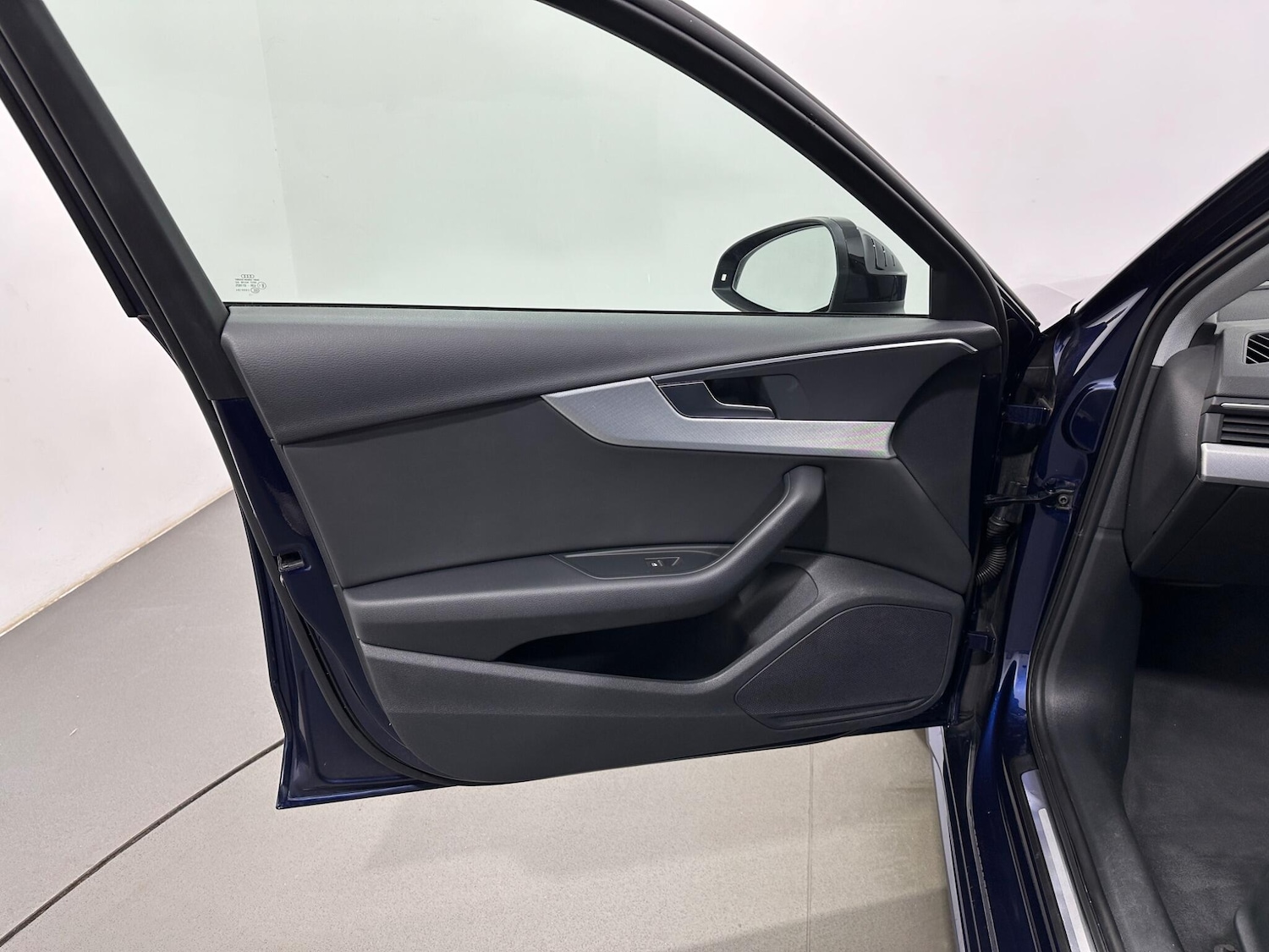 Used Audi A4 Avant for sale - 78127813: Photo 35