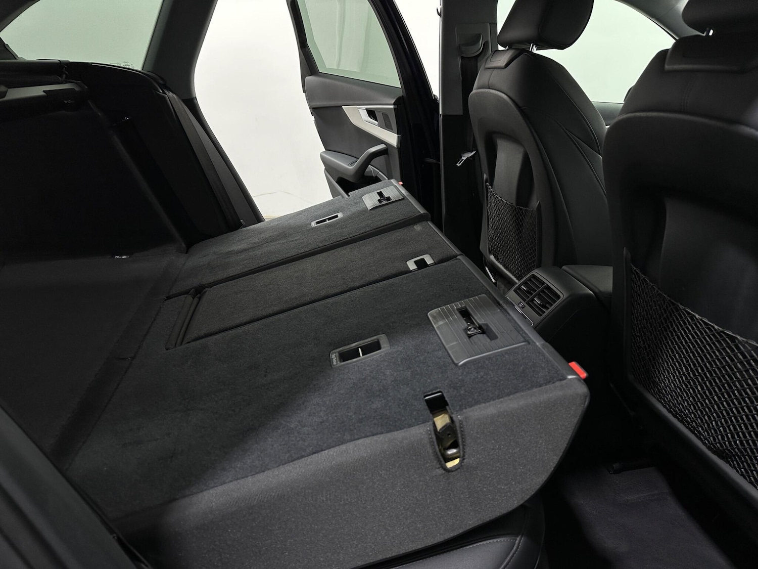 Used Audi A4 Avant for sale - 78127813: Photo 44