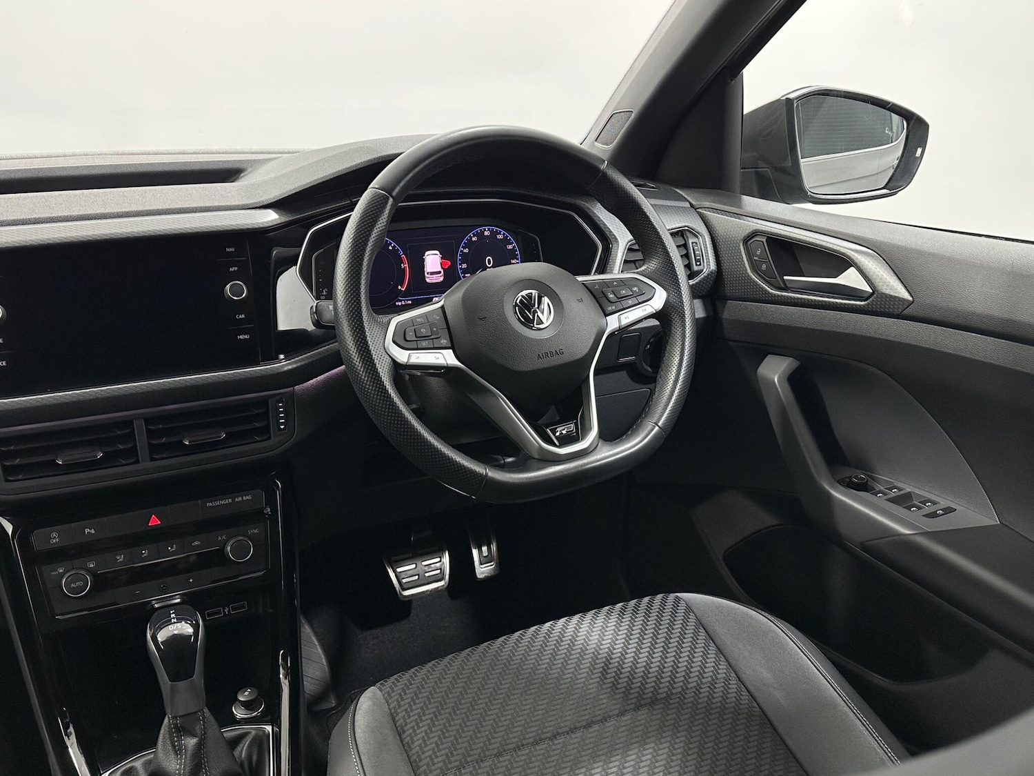 Used Volkswagen T-Cross 2019 for sale - 76878470: Photo 11