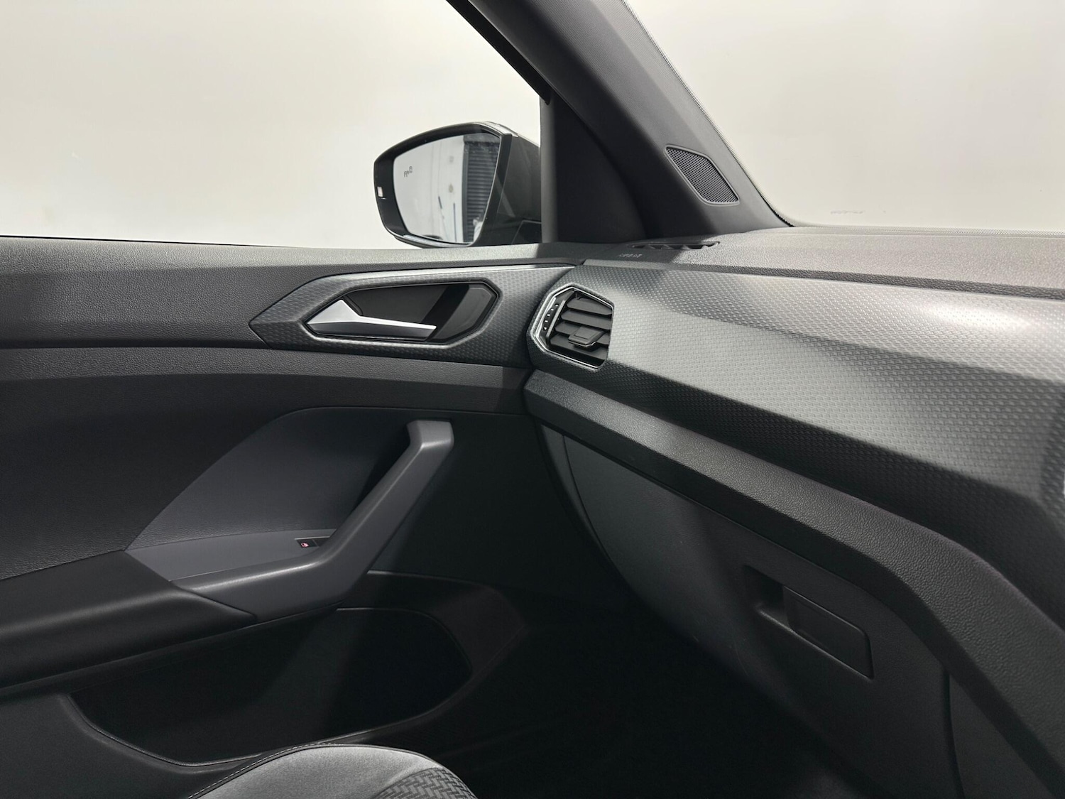 Used Volkswagen T-Cross 2019 for sale - 76878470: Photo 25