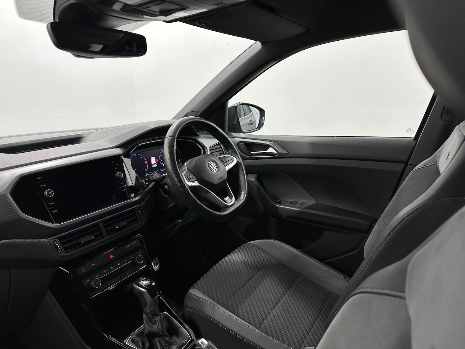 Used Volkswagen T-Cross 2019 for sale - 76878470: Photo 27